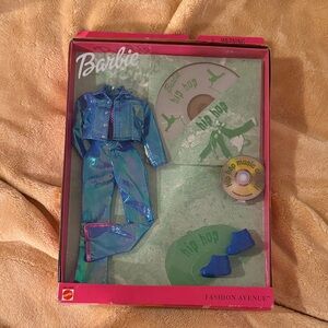 2000 Barbie Fashion Avenue Shimmering Blue Outfit